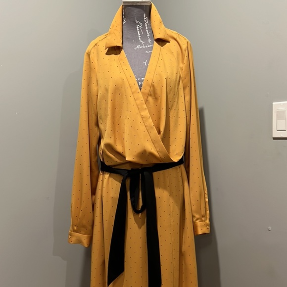 Long dress - Picture 1 of 4